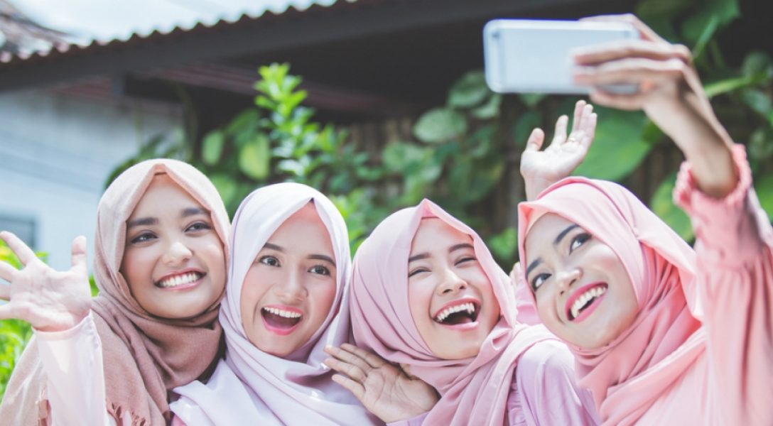 Perbedaan Teman Biasa dan Sahabat Sejati yang Harus Kita Ketahui
