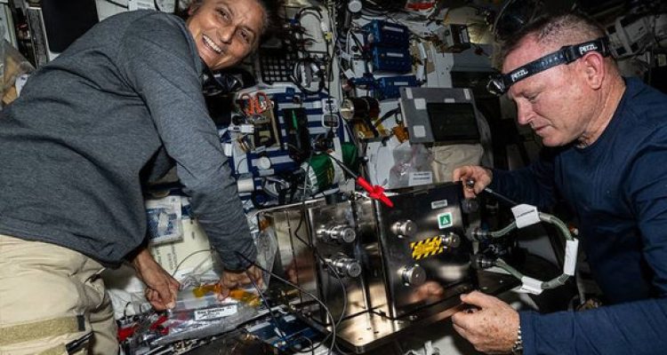 Astronaut NASA Terjebak di ISS